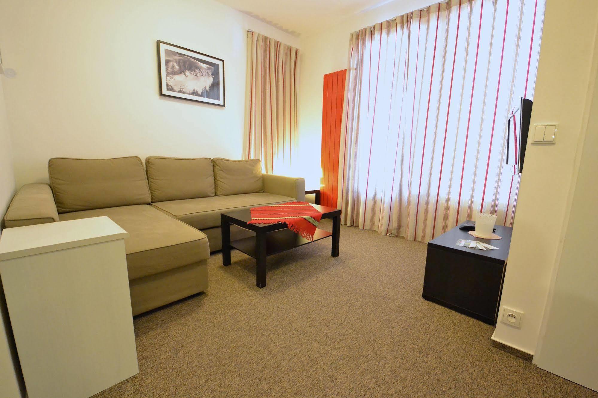 Apartmany Jasna เดมานอฟสกา โดลินา ภายนอก รูปภาพ