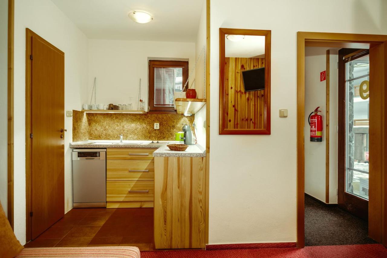 Apartmany Jasna เดมานอฟสกา โดลินา ภายนอก รูปภาพ