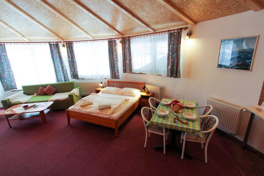 Apartmany Jasna เดมานอฟสกา โดลินา ภายนอก รูปภาพ