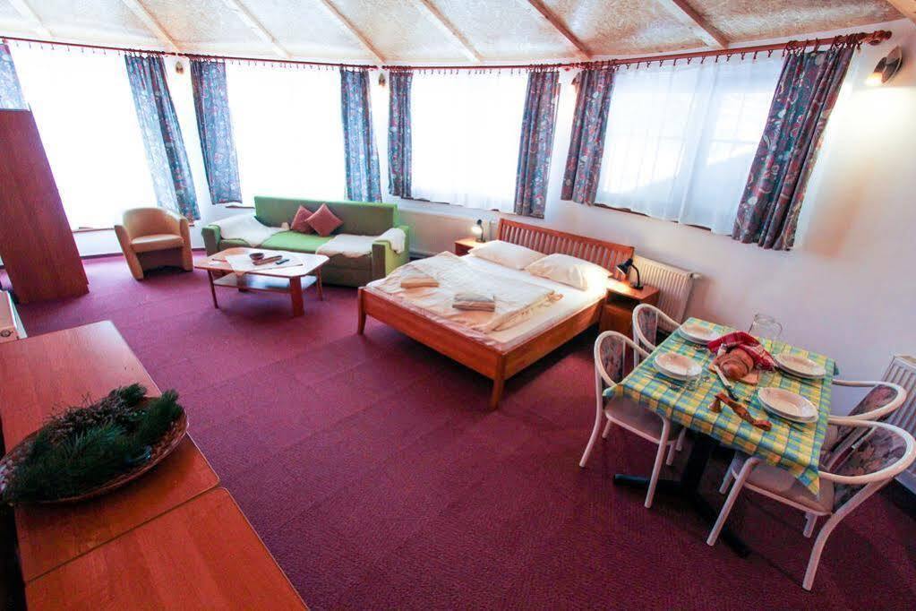 Apartmany Jasna เดมานอฟสกา โดลินา ภายนอก รูปภาพ